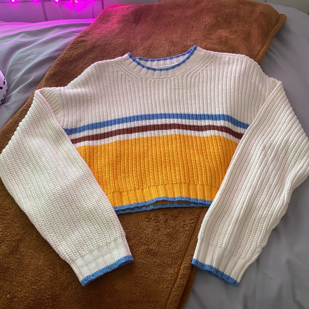 American Eagle Sweater